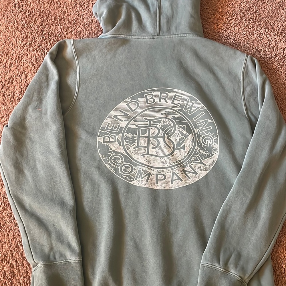 Bend brewing hoodie, never worn, very soft material